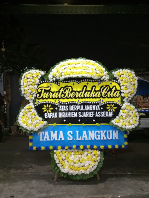Papan Bunga Duka di Pantai Johor