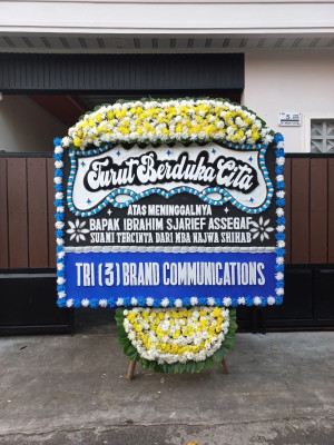 Papan Bunga Duka di Pantai Johor